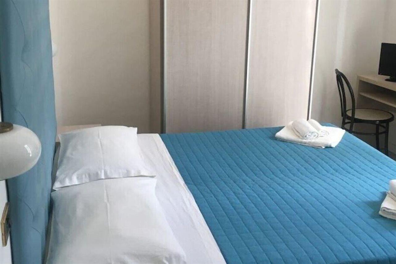 Hotel Italia Boutique リミニ エクステリア 写真