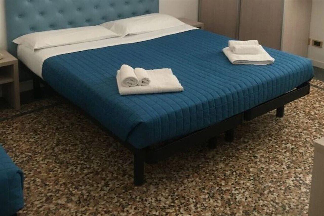 Hotel Italia Boutique リミニ エクステリア 写真