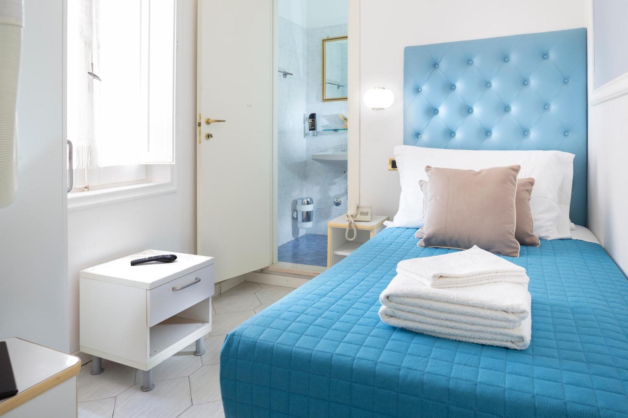 Hotel Italia Boutique リミニ エクステリア 写真