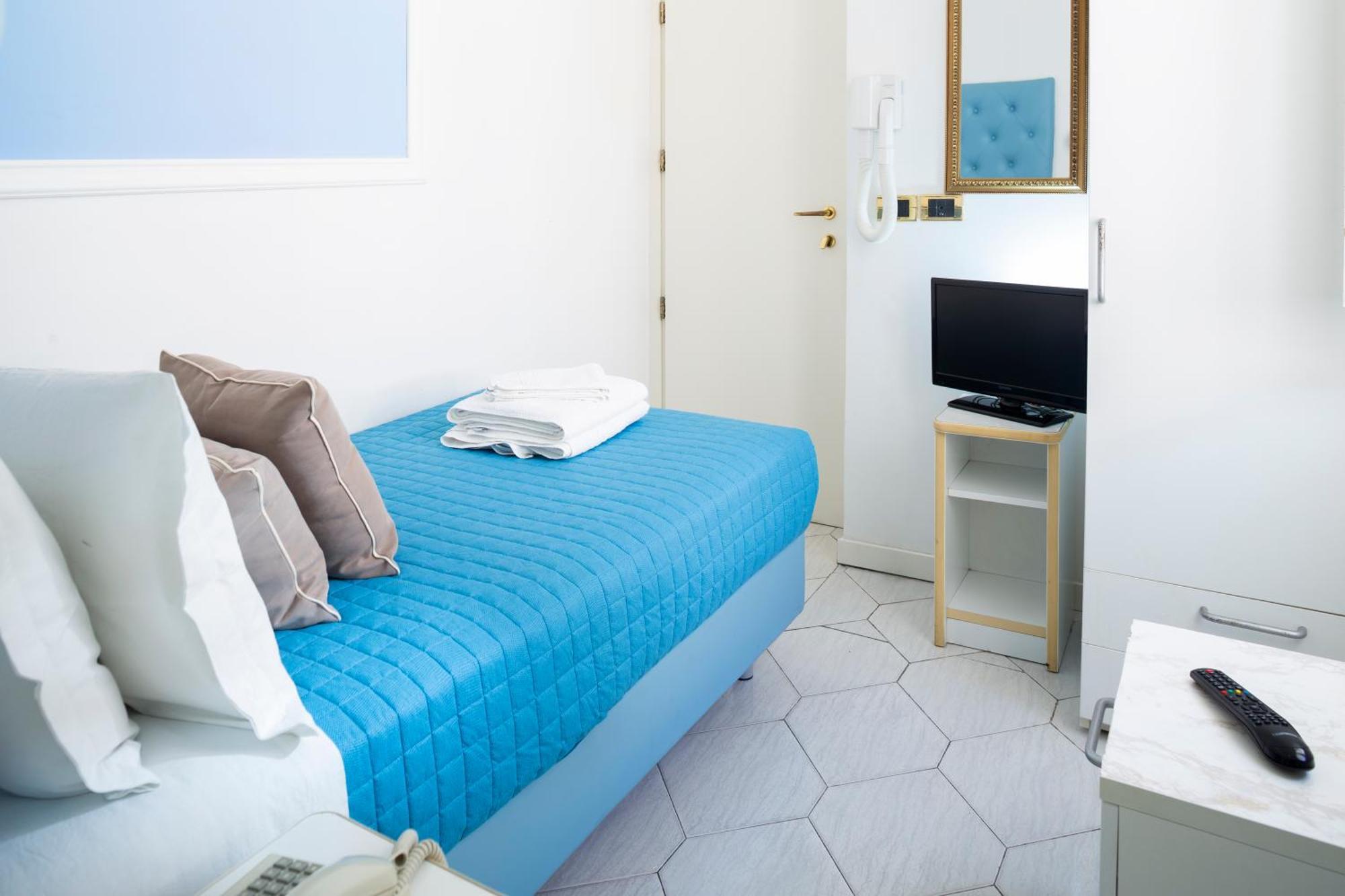 Hotel Italia Boutique リミニ エクステリア 写真