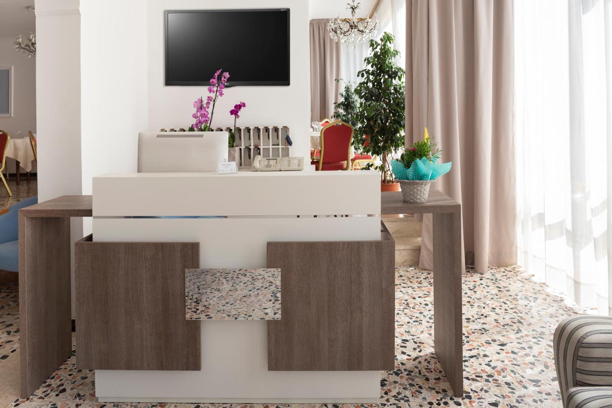 Hotel Italia Boutique リミニ エクステリア 写真