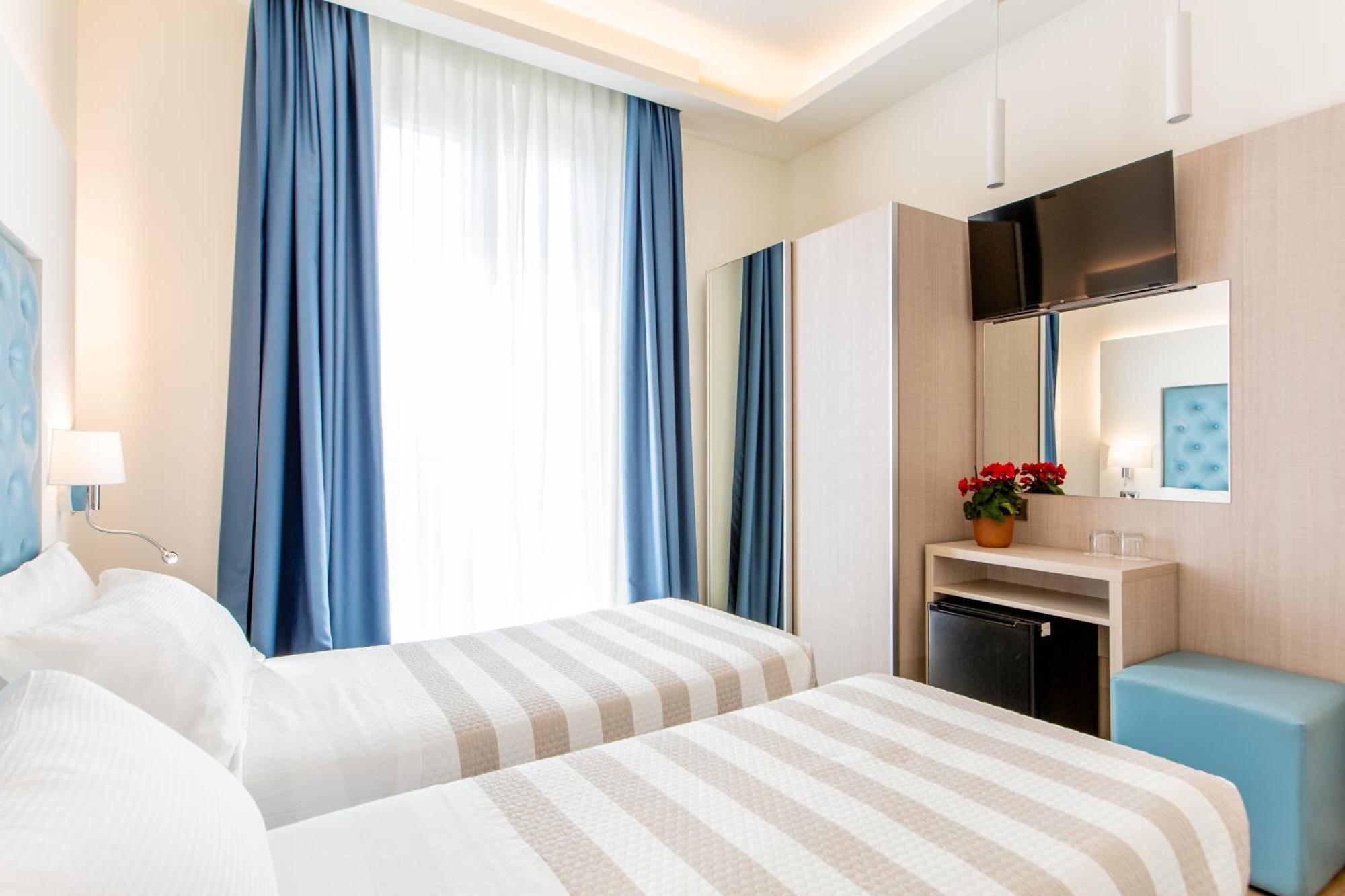 Hotel Italia Boutique リミニ エクステリア 写真