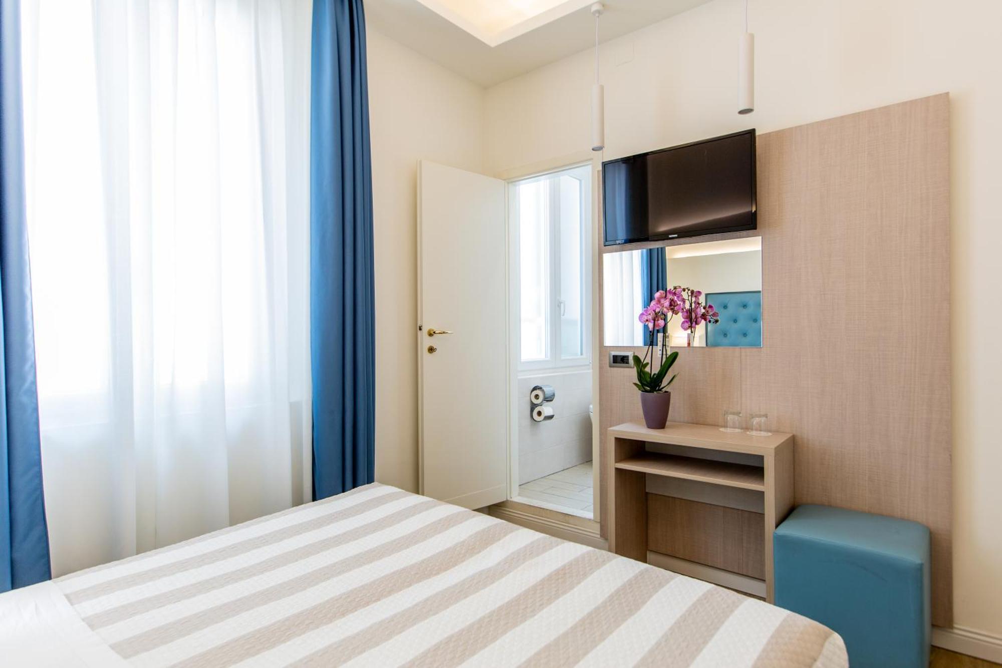 Hotel Italia Boutique リミニ エクステリア 写真